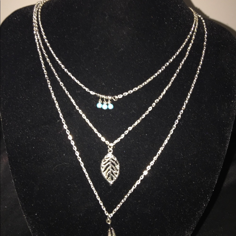 Layered necklace - Picture 2 of 6